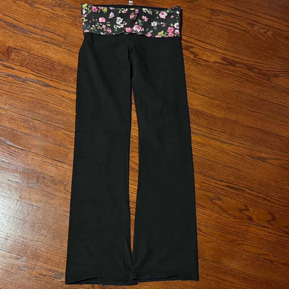 Victoria's Secret Most Loved Yoga Pants with Floral Waistband